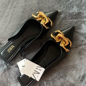 black and gold zara pointy flats/ ballerina shoes. tag still on!